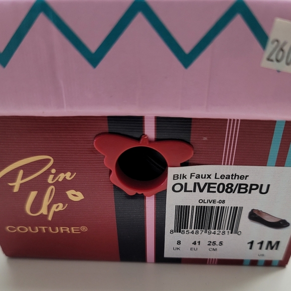 Pin Up Couture Black Faux Leather Flats 11M EUC - Picture 3 of 4